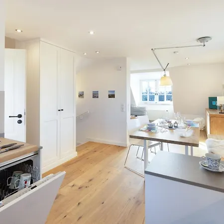 Lister Westhof Apartment